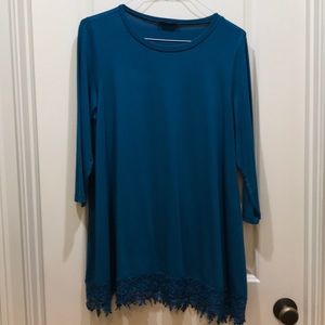 Lace hem tunic 3/4 sleeve